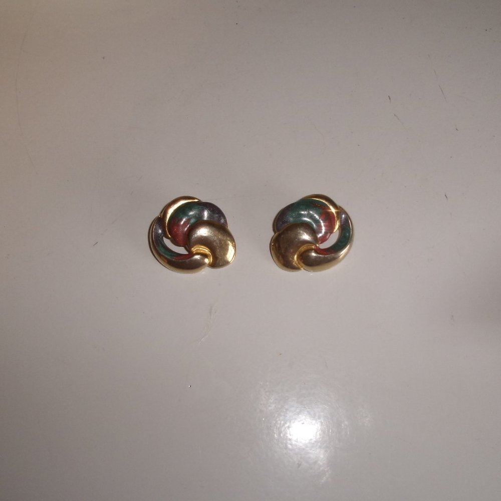 Vintage clip earrings gold colorful enamel swirl